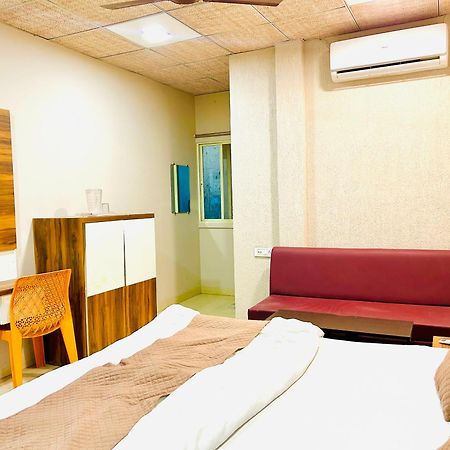 فندق Jagtara Residency إندور المظهر الخارجي الصورة