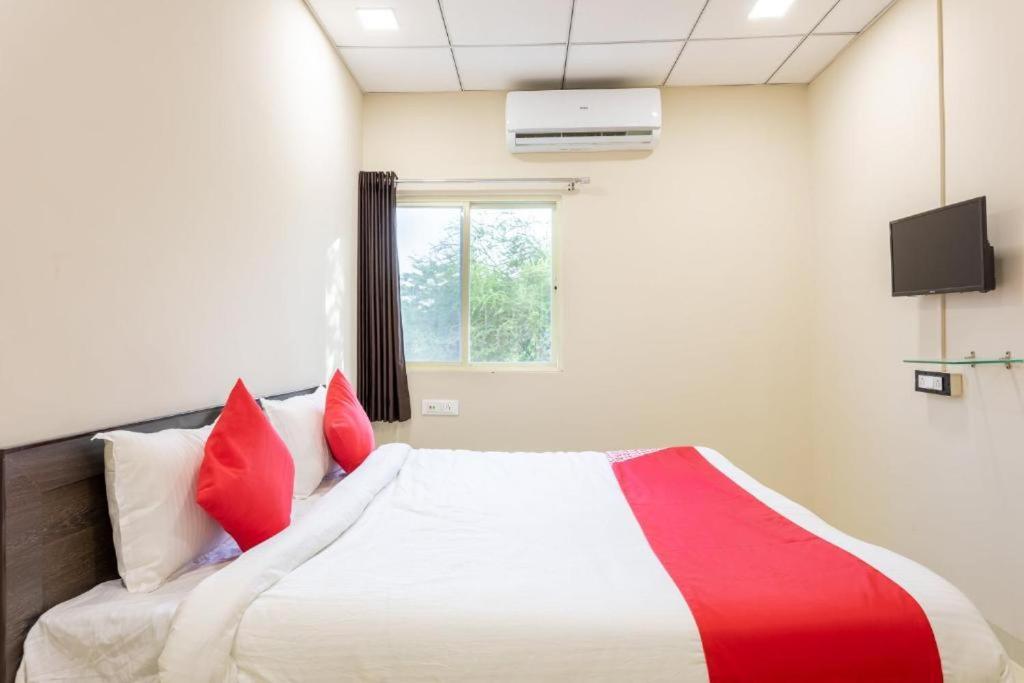 فندق Jagtara Residency إندور المظهر الخارجي الصورة