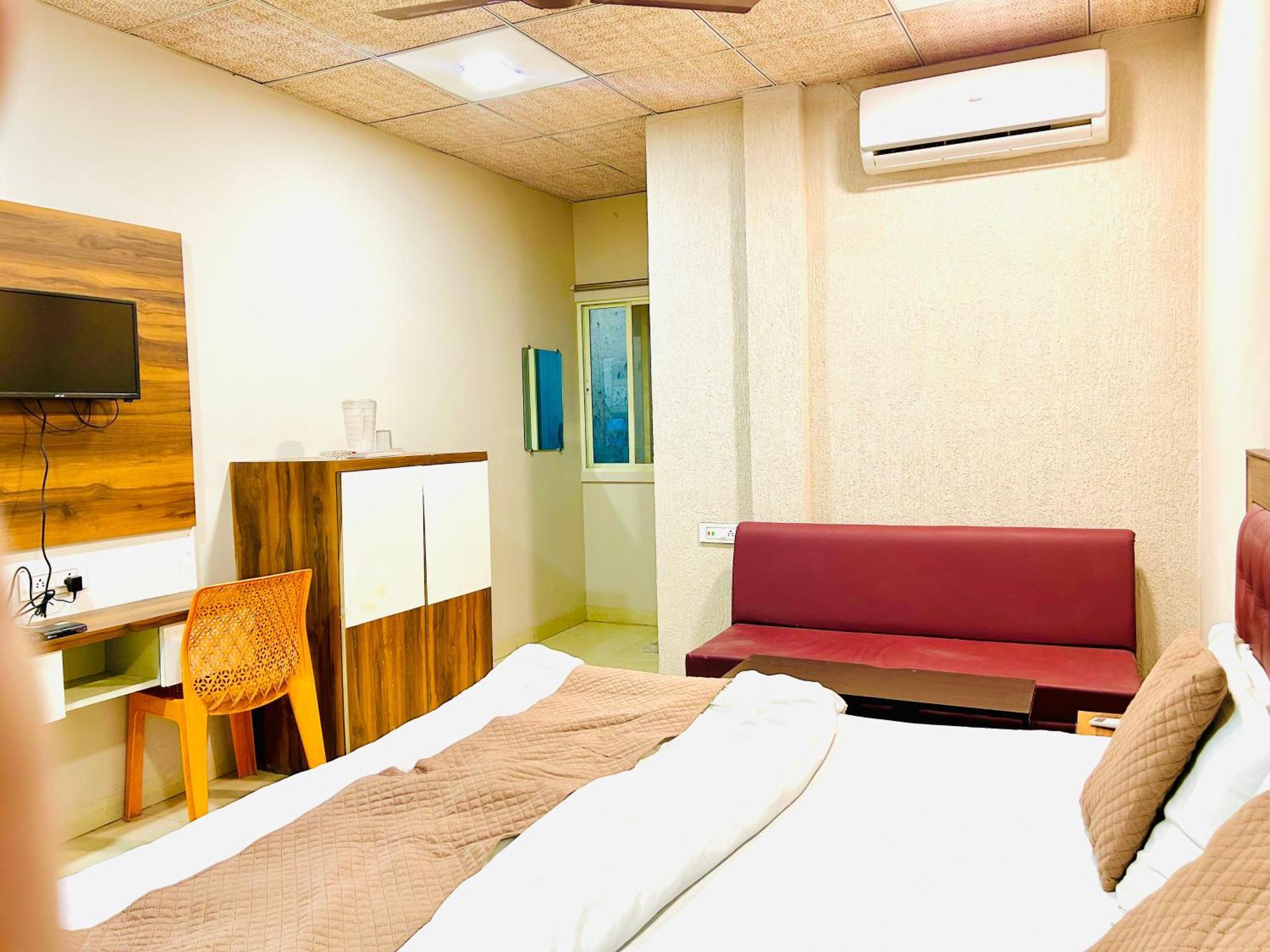 فندق Jagtara Residency إندور المظهر الخارجي الصورة