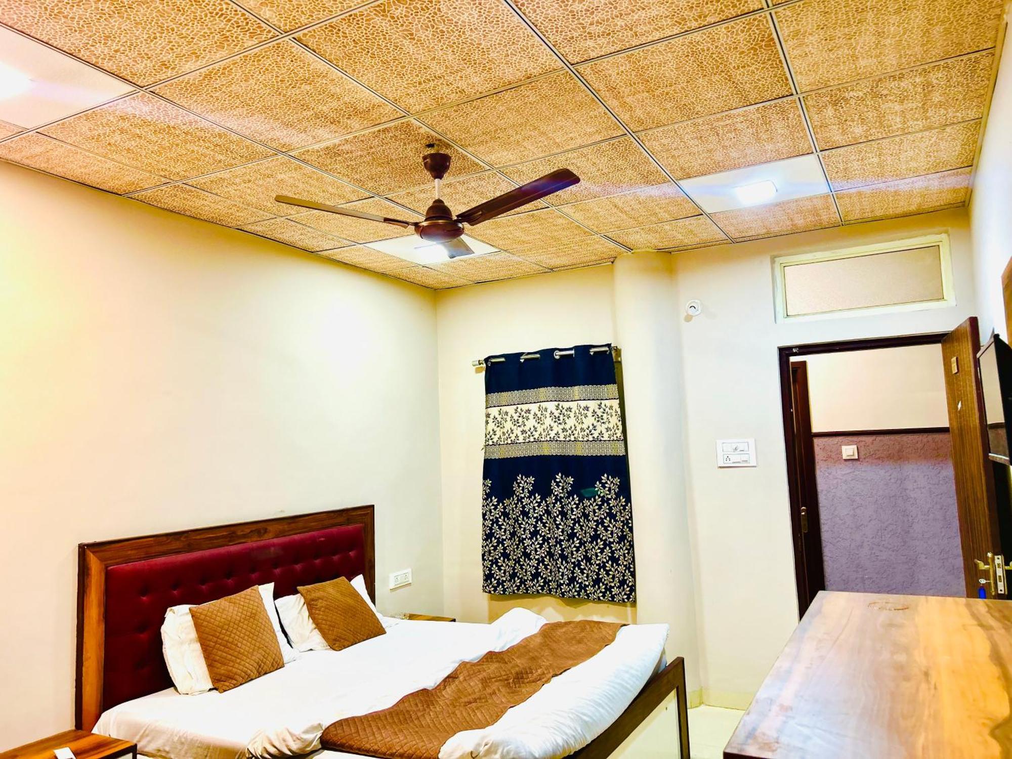 فندق Jagtara Residency إندور المظهر الخارجي الصورة